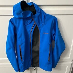 Patagonia men’s sz xs hooded jacket